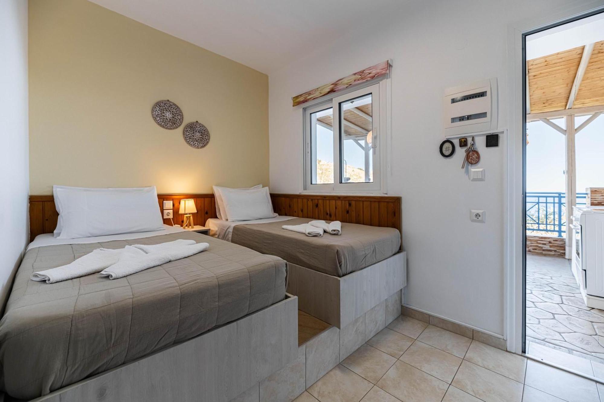 Aperanto Galazio Apartment Archangelos  Eksteriør bilde