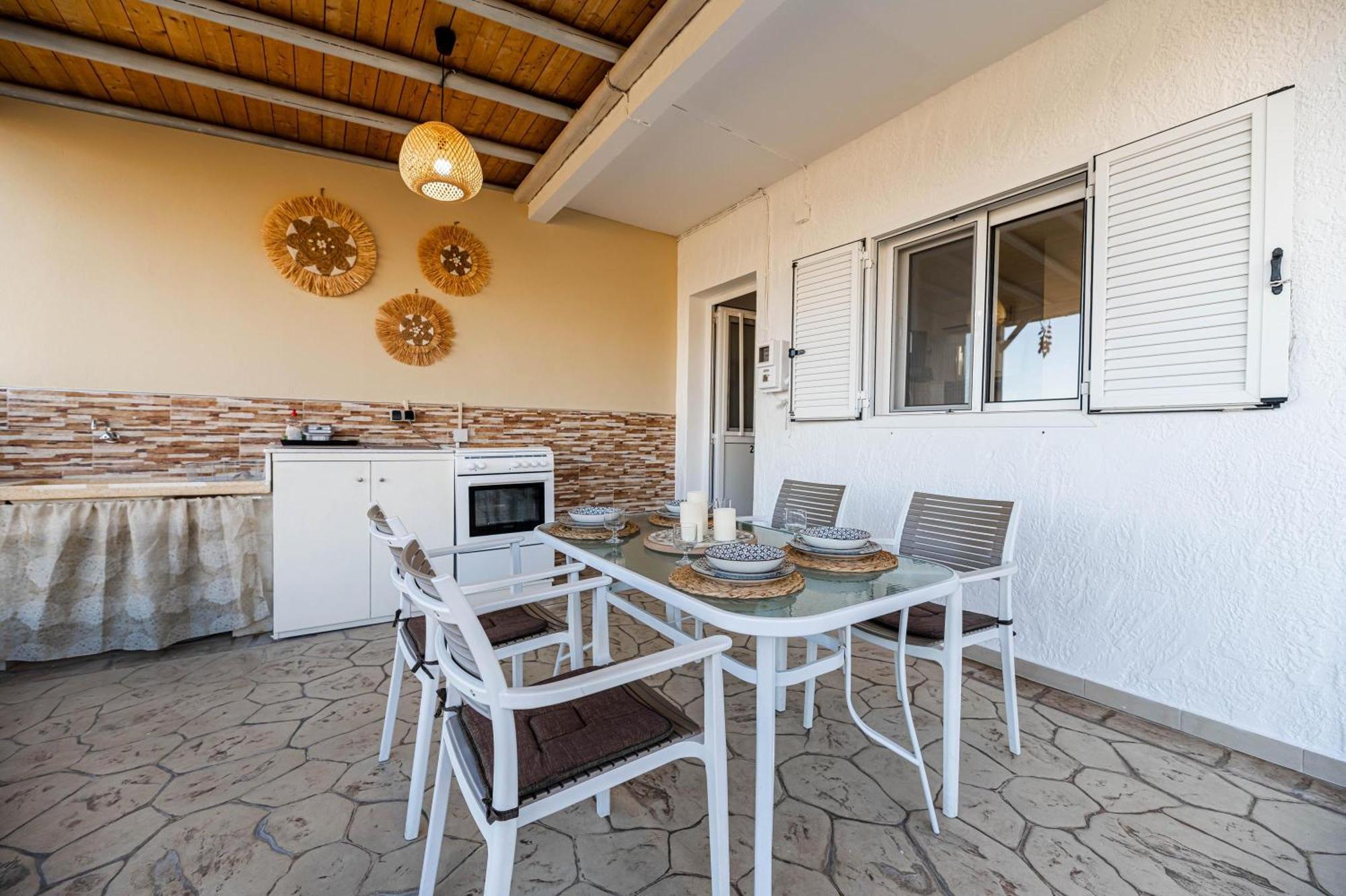 Aperanto Galazio Apartment Archangelos  Eksteriør bilde