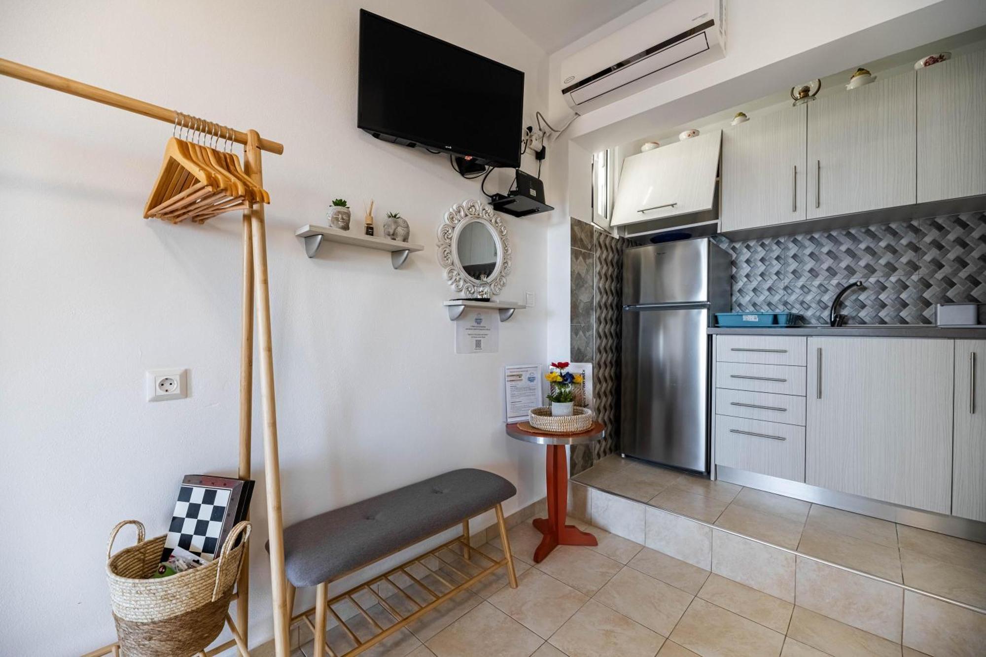 Aperanto Galazio Apartment Archangelos  Eksteriør bilde
